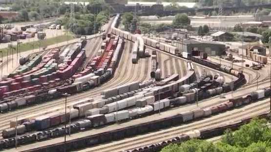 Cincinnati leaders for and against proposed railroad sale lay out cases - Vimarsana News