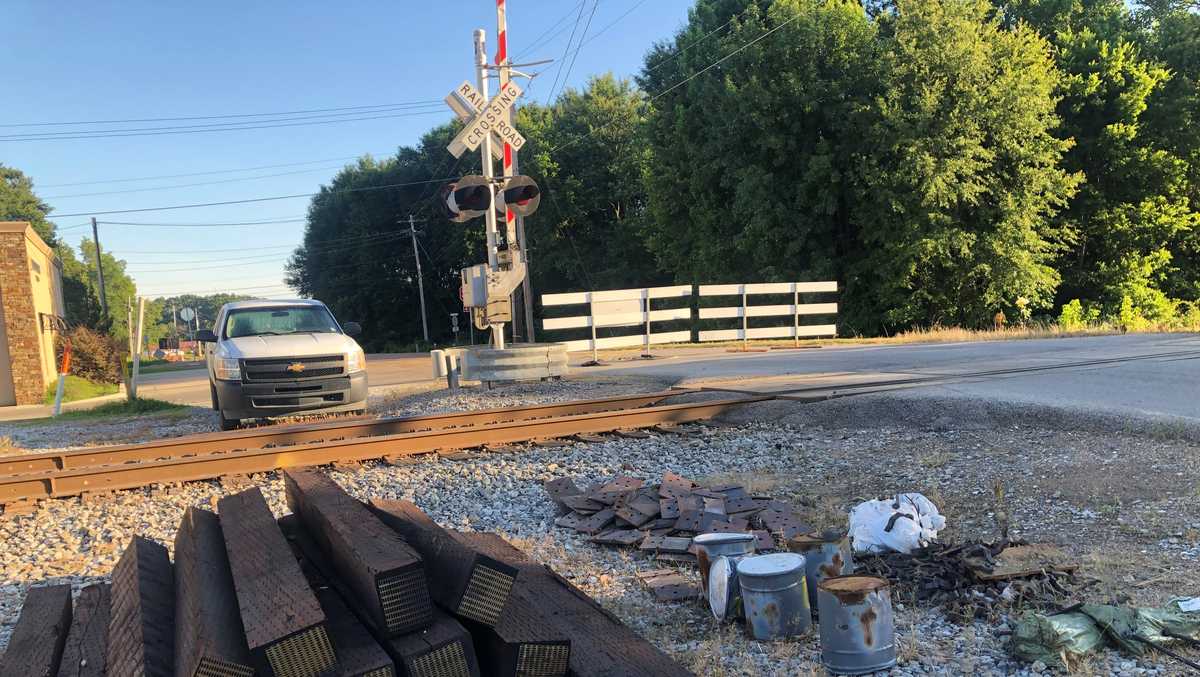 Railroad crossings closing for maintenance in Rankin County