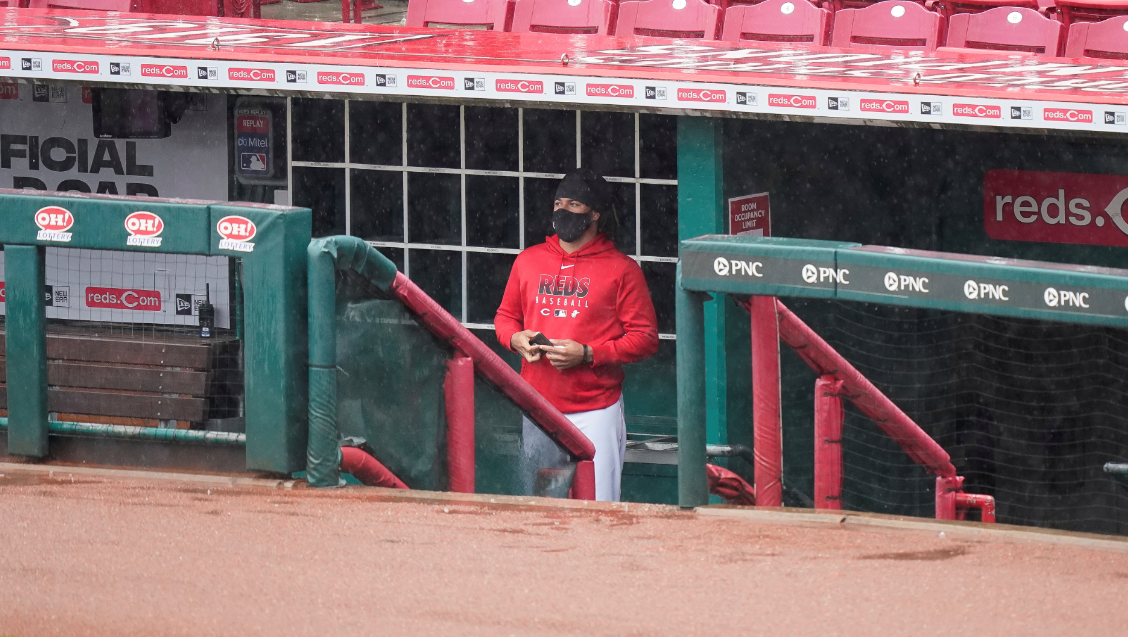 Final game of Cubs at Reds postponed because of rain