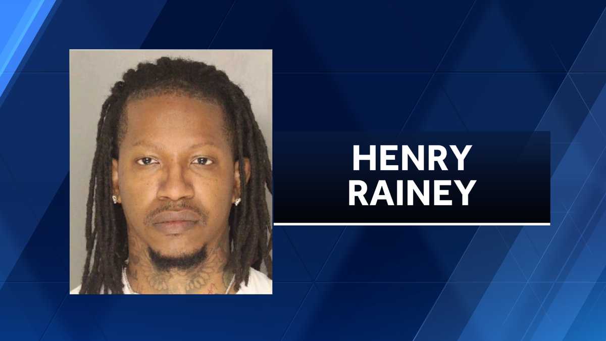 Man arrested after two Pittsburgh city employees shot at