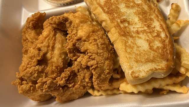 Raising Cane's eyes January opening for Johnston location