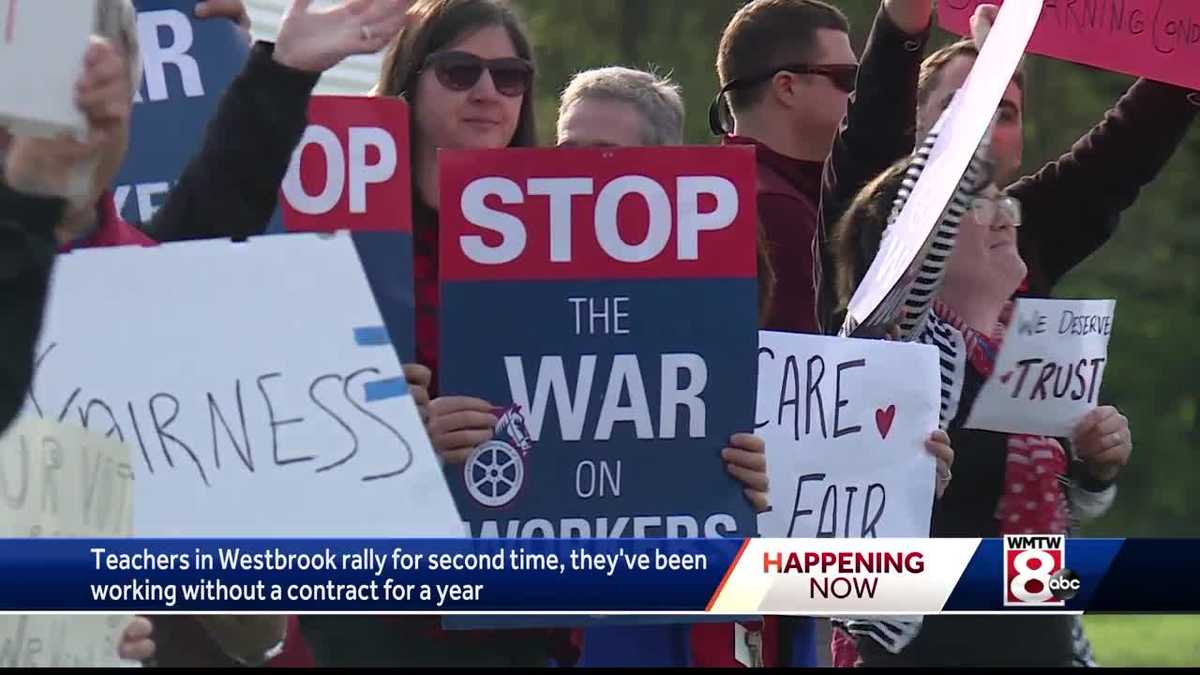 Westbrook teachers rally for new contract