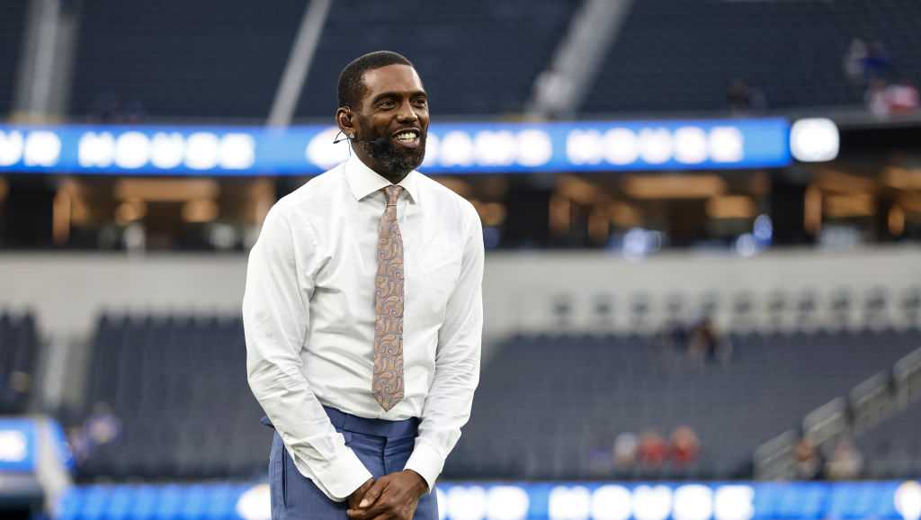 Randy Moss Steps Away from ESPN for Health Reasons