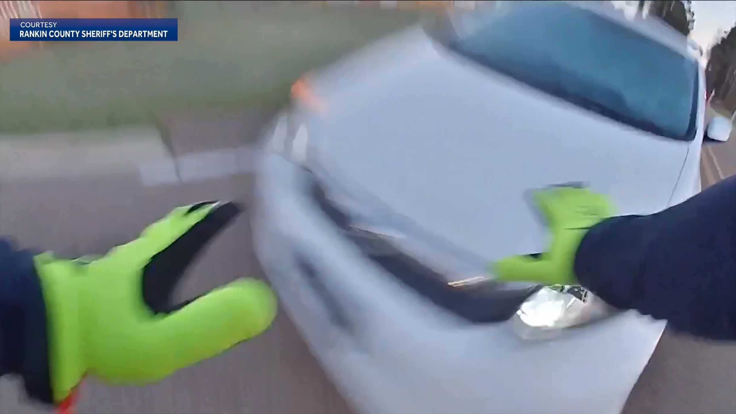 Shocking video shows Mississippi deputy being hit by car while directing traffic