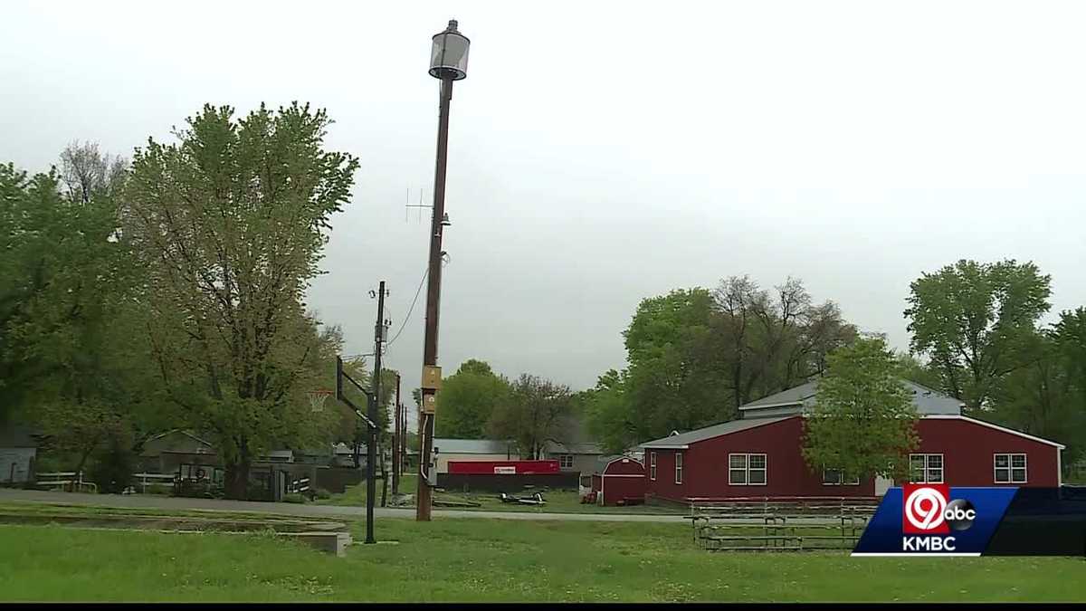 Tornado siren that recently failed in Rantoul, Kansas, still has not
