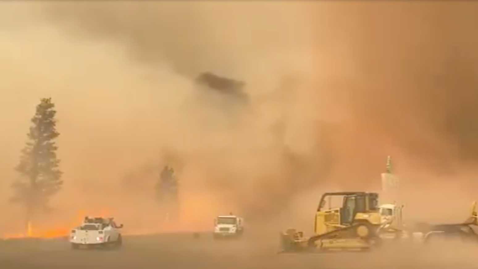 VIDEO: Northern California blaze spawns terrifying fire tornado - Vimarsana News
