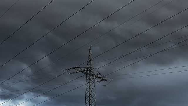 More than 10,000 without power after storm pummels Bay Area - Vimarsana News