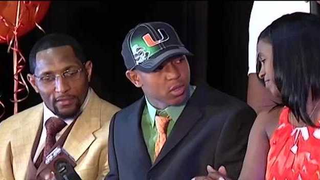 Ray Lewis Iii Son Of 2 Time Super Bowl Champ Ray Lewis Dies 