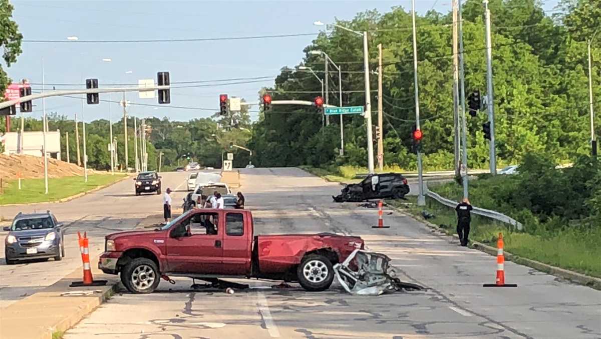 3 injured after police chase involving stolen vehicle