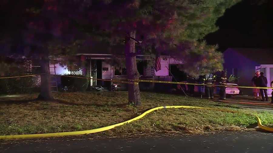 Fire investigators look into cause of Raytown house fire