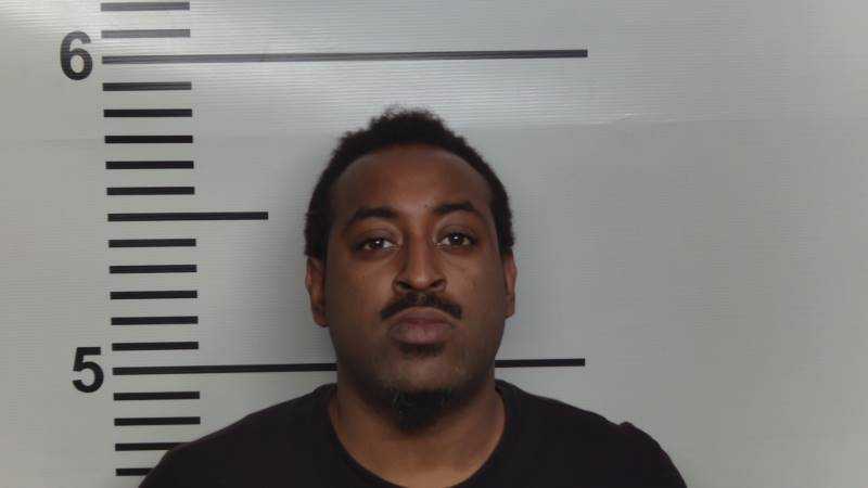 Man turns self in after shooting outside West Market liquor store