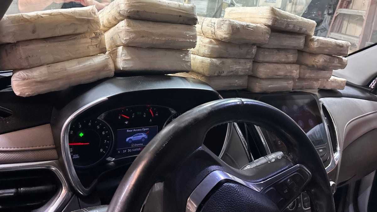 Traffic stop in Pearl uncovers 20 kilos of cocaine hidden in SUV