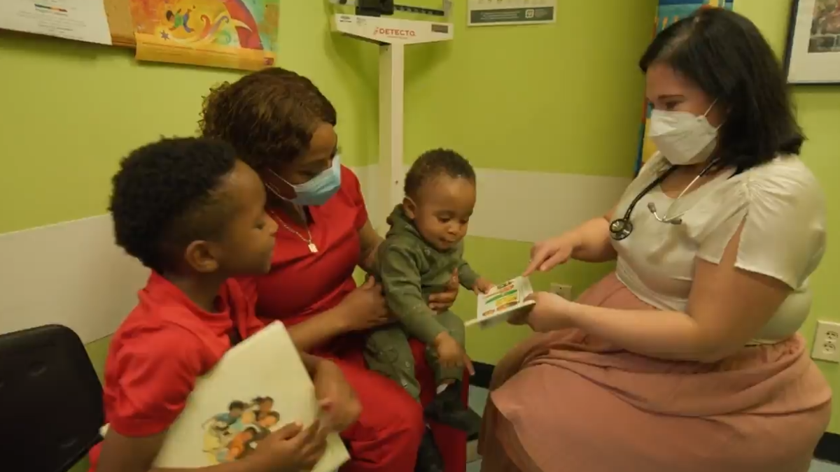 Reach Out and Read﻿ provides books for Maryland children in health-care settings