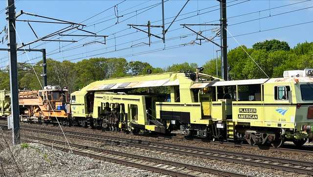 Incident involving Amtrak equipment, workers, draws large police presence at MBTA's Readville Station in Boston - Vimarsana News