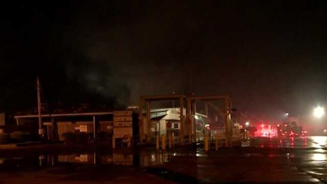 Recycling plant fire in Flowood