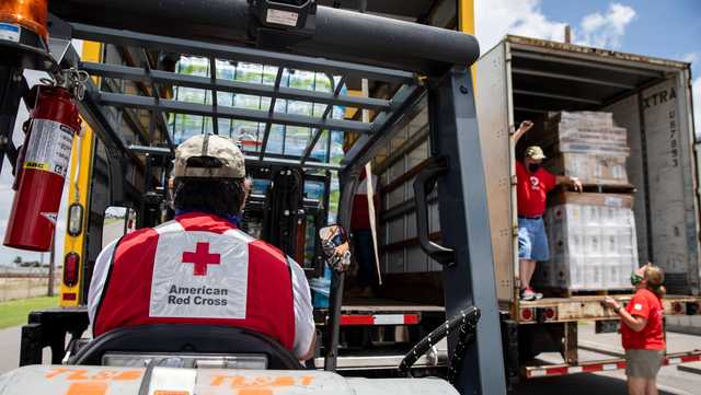Amazon opens disaster relief hub to help with quick delivery of supplies during hurricane season - Vimarsana News
