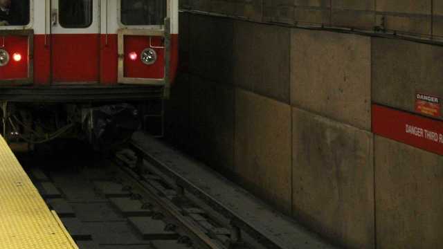 Smoking Red Line train pulled from service - Vimarsana News