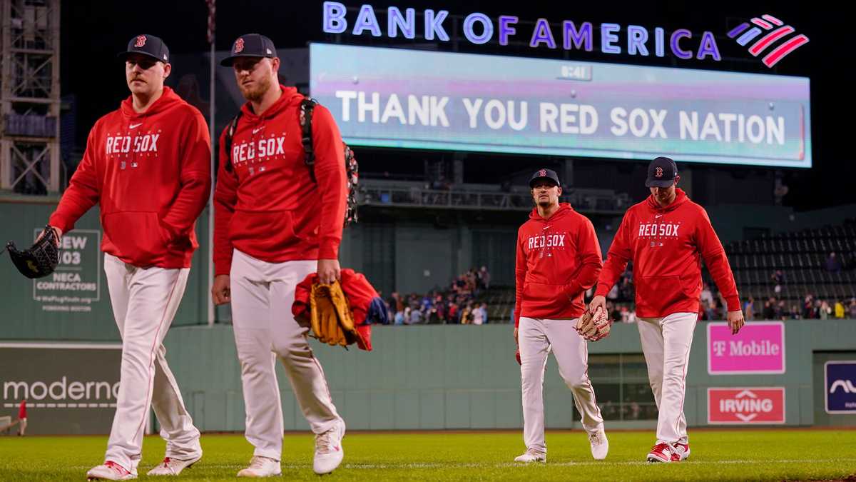 Red Sox walk off for second straight night, eliminate Rays to