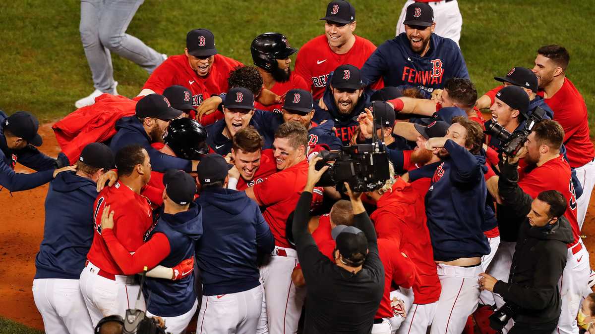How 'Dancing On My Own' became the Boston Red Sox's go-to song
