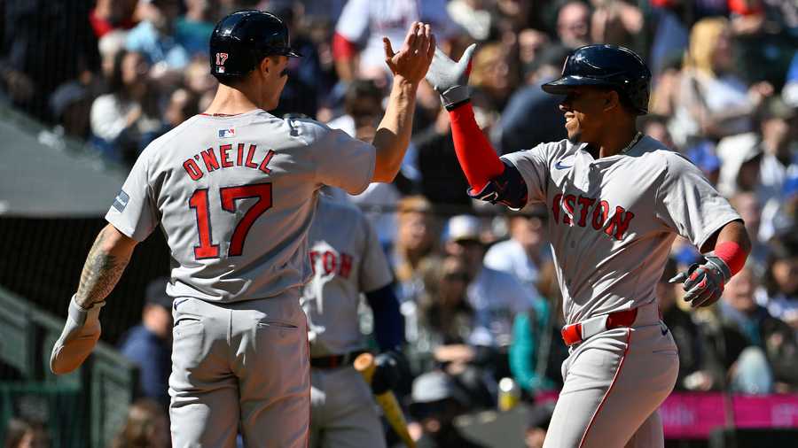 Red Sox beat Mariners to earn opening series split in Seattle