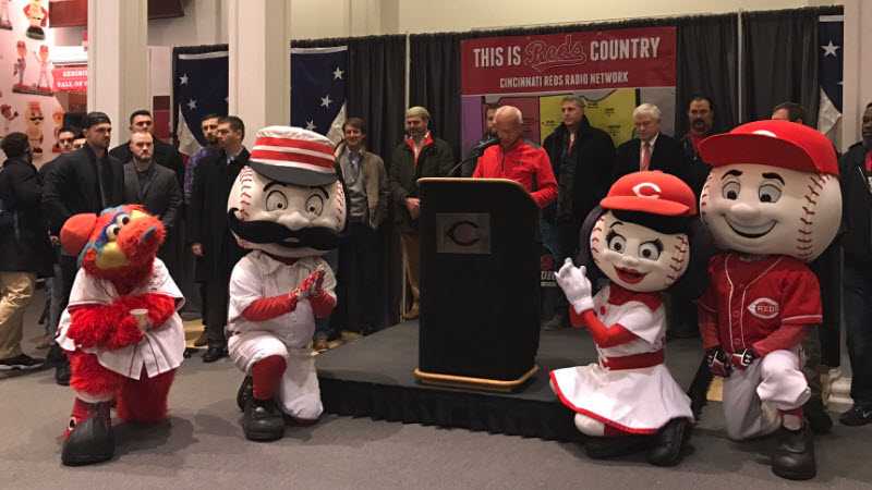 Tucker Barnhart visits Stoops as part of Reds Caravan