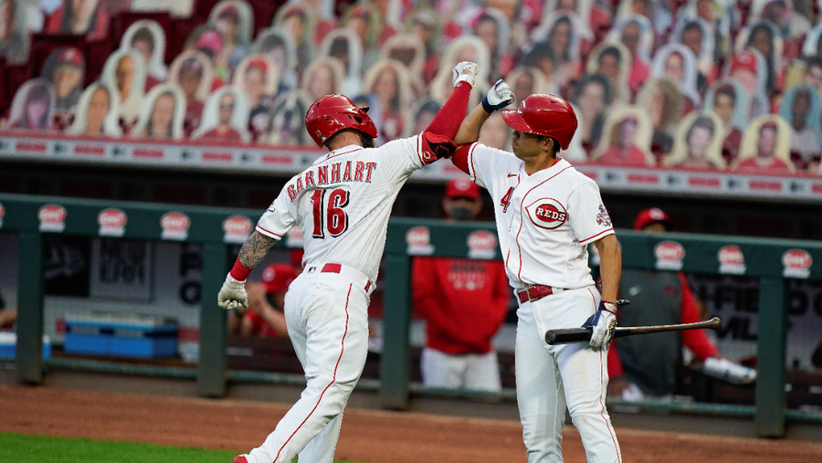 Reds inch closer to playoffs with 41 win over Pirates