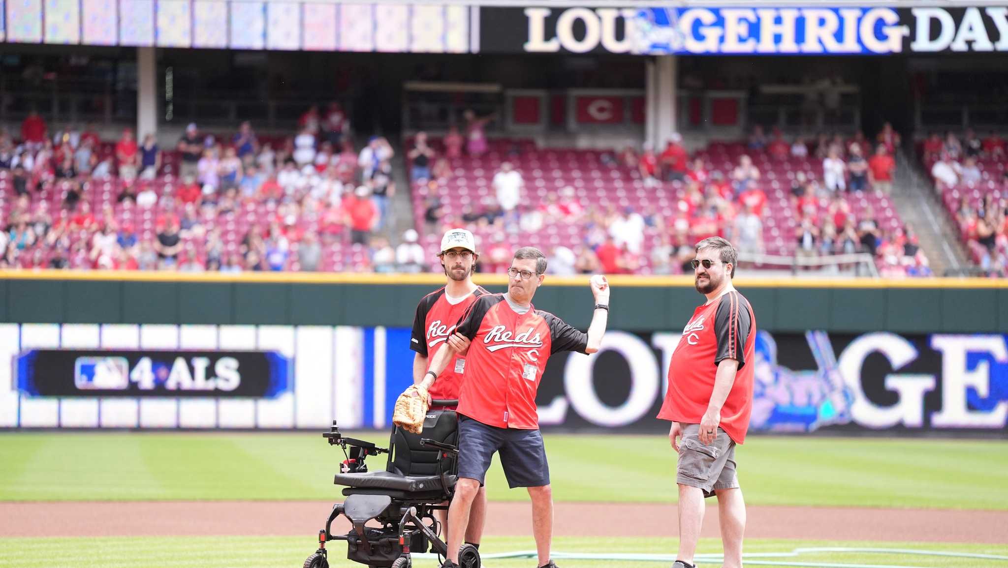 Reds honor Lou Gehrig and other victims of ALS with 'Strike Out ALS' game - Vimarsana News