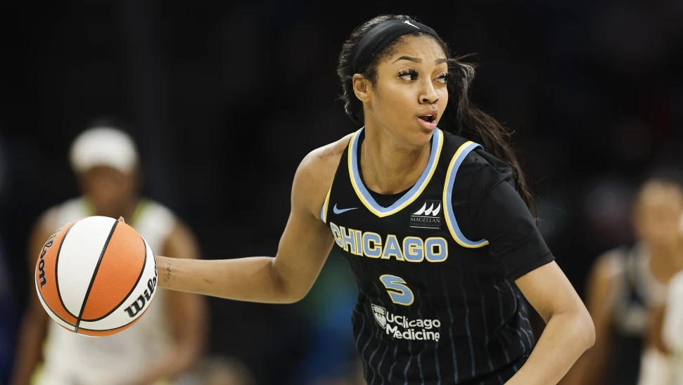 Angel Reese records 8th consecutive double-double in Sky's 87-81 win over the Lynx
