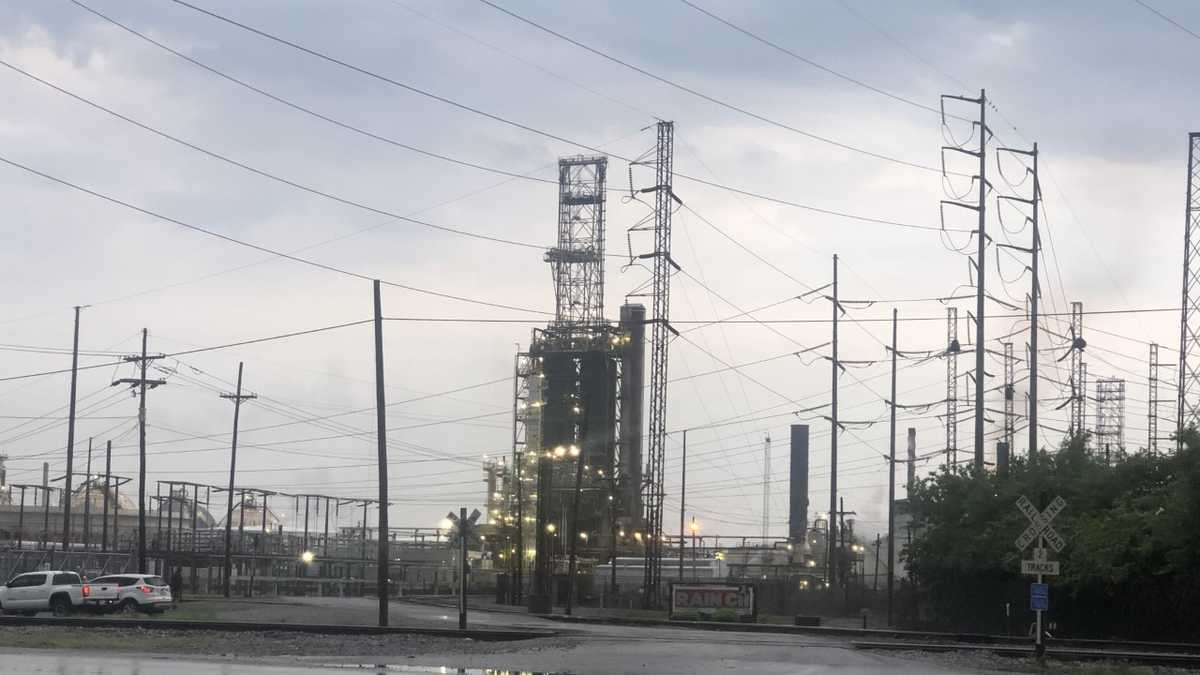 'Nuisance odors' reported following Chalmette refinery loss of power