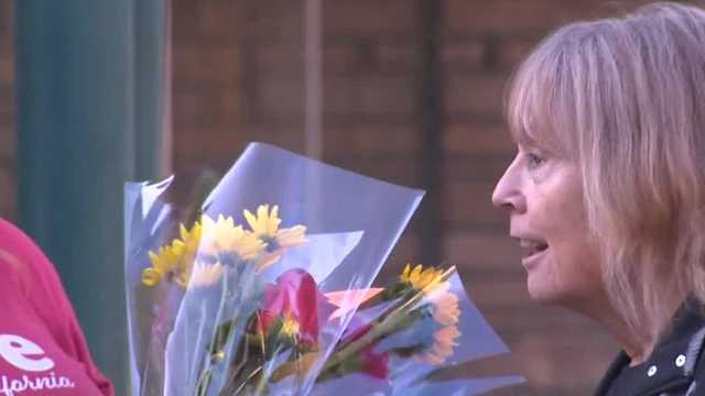 'Petal It Forward': Sacramento's Relles Florist gives away two free bouquets - Vimarsana News