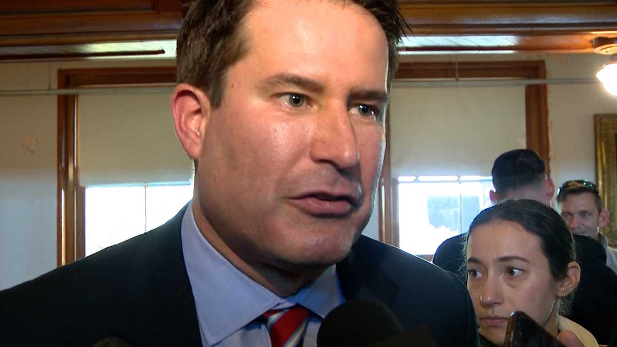 Seth Moulton Criticizes Democratic Stance on Trans Issues