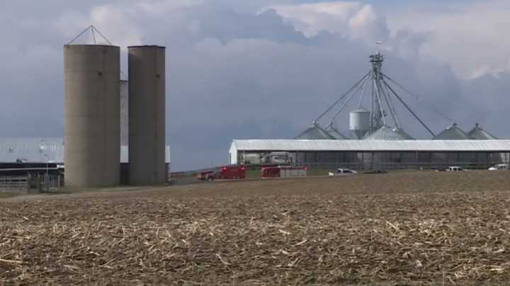 FD: Man rescued after getting trapped in grain bin at farm in Clinton ...