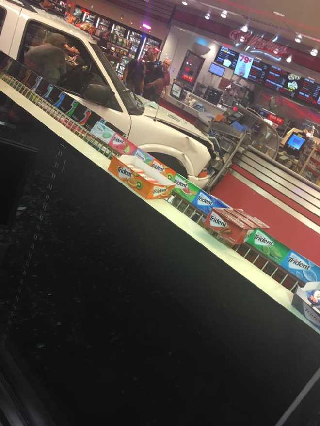 Car crashes into Independence QuikTrip Monday night