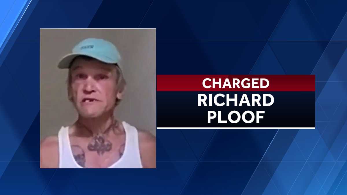St. Albans City man charged with stabbing someone with a knife