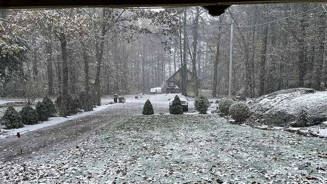 Snow falls across parts of Maine, slowing traffic - Vimarsana News