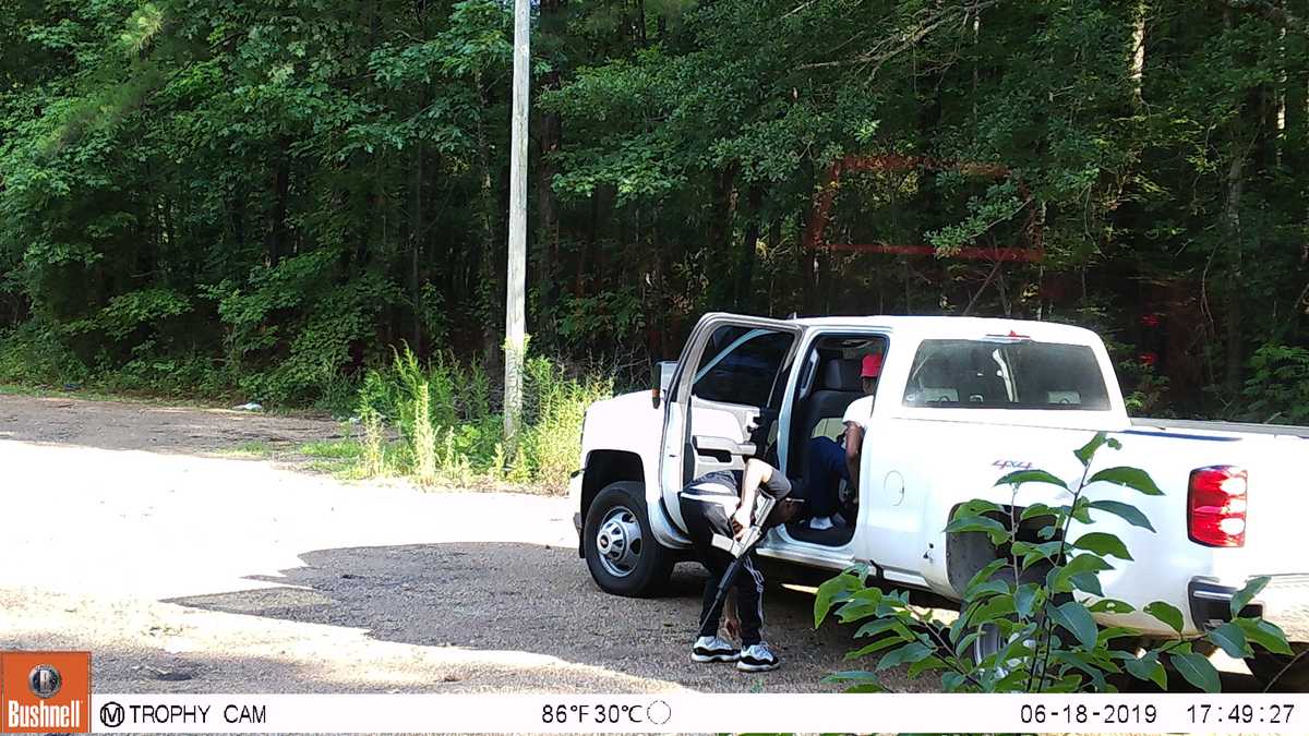 Surveillance Photos Ridgeland police investigate shooting at park