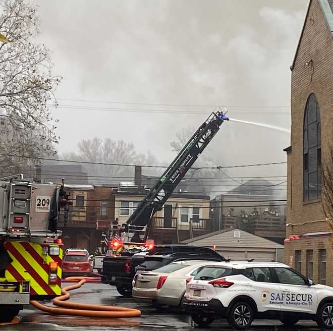Unfolding Disaster: Massive Fire At Main Street Restaurant – Historic Buildings Involved! - iid4c4s