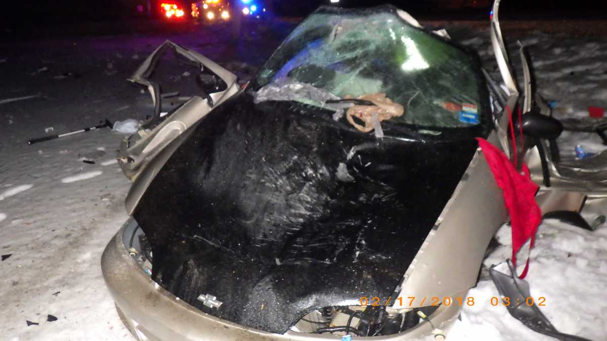 Police chase ends in dangerous crash in Naples