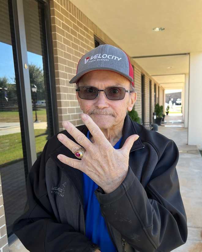 tommy&#x20;jennings&#x20;reunited&#x20;with&#x20;high&#x20;school&#x20;ring&#x20;after&#x20;losing&#x20;it&#x20;47&#x20;years&#x20;ago.