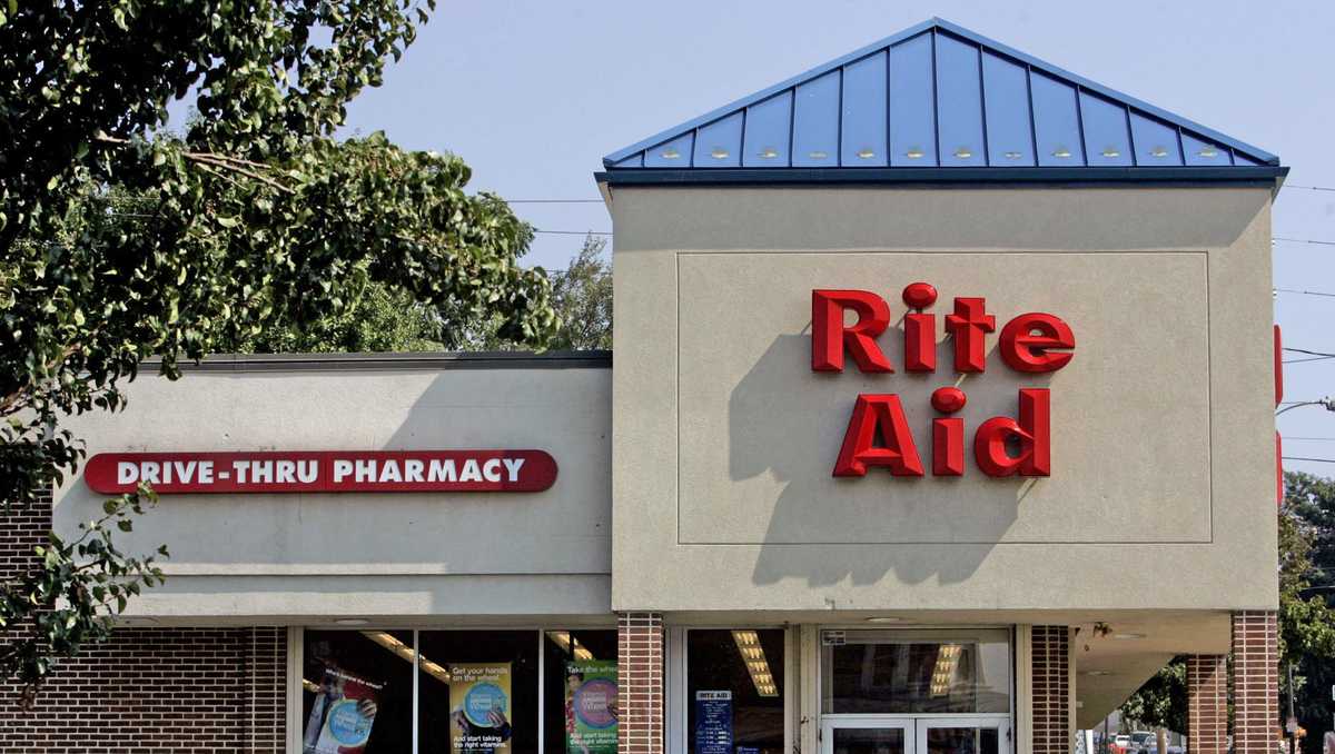 Grocery store chain Albertsons to buy Rite Aid