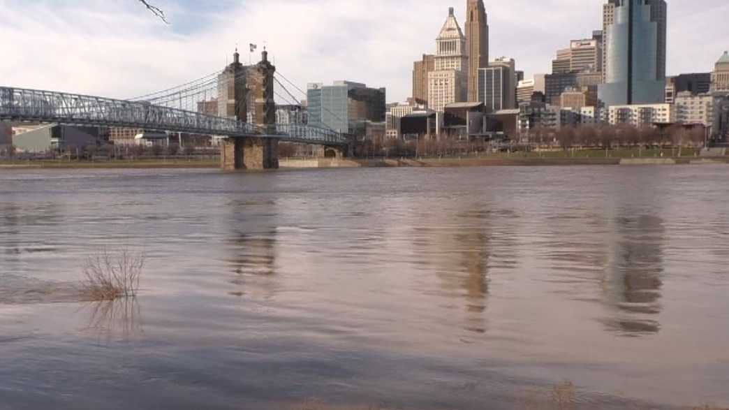 Northern Kentucky closes water intake to prevent any contamination from