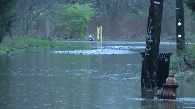 Officials urge drivers not to go through high water - Vimarsana News