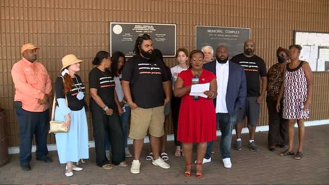 Florida residents at odds over recall petition for councilwoman - Vimarsana News