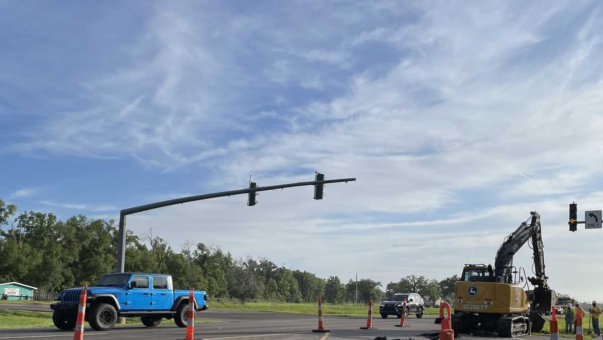 Louisiana highway buckles in St. Charles Parish