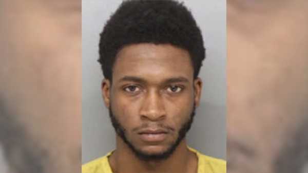Man arrested after 2 shot at Sunoco gas station in Springfield Township