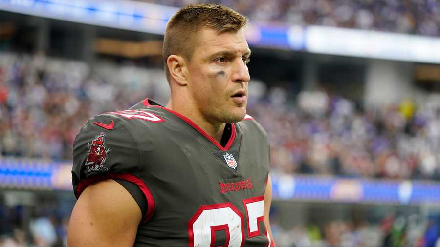 Rob Gronkowski announces his retirement from NFL for second time
