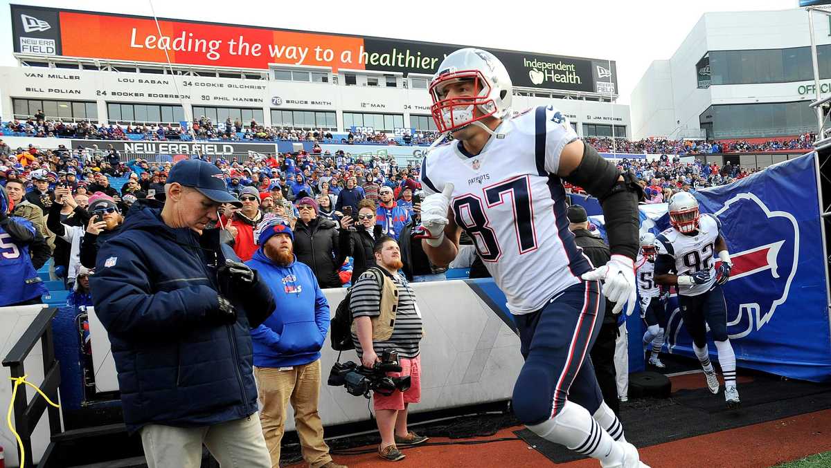 Bills' Tre'Davious White calls Rob Gronkowski 1-game suspension a