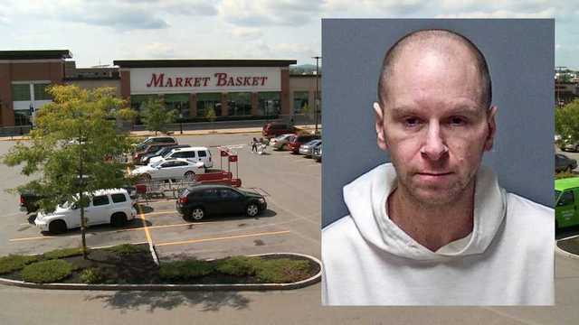 Market Basket staff stop man accused of stealing woman's wallet - Vimarsana News