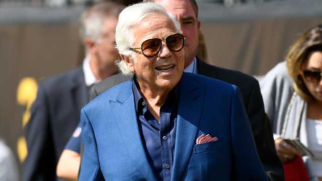 Robert Kraft Personally Thanks Pats Fan for Staying Cool as