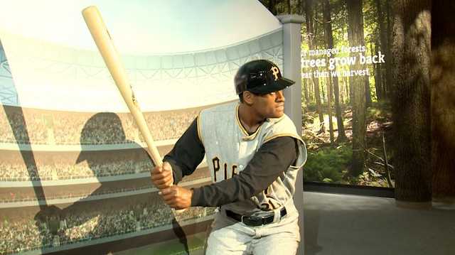 Louisville Slugger Museum honors Roberto Clemente - ABC 36 News